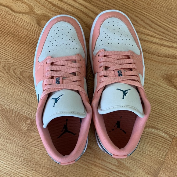 Nike Air Jordan 1 Low 'Light Madder Root' Women's Size 7.5 - Picture 4 of 6